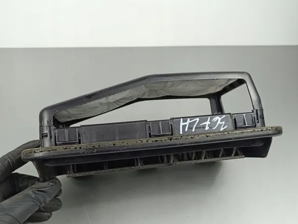 Grille de ventilation Kia Telluride OEM FOB43487 - Occasion image 3