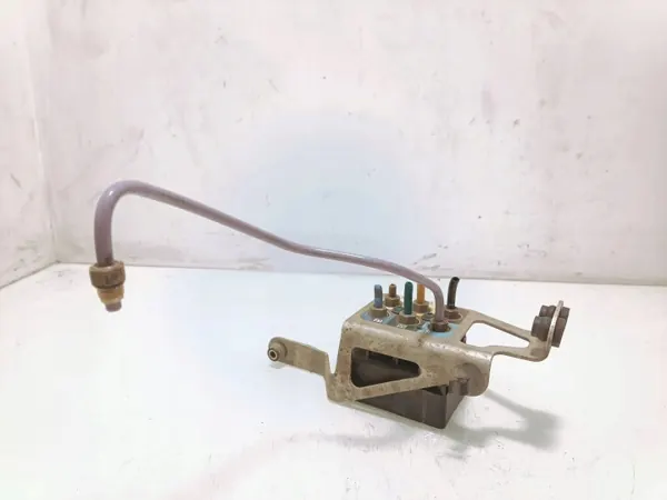 Bloc de valve suspension air Tesla Model S OEM 15152100612 image 4