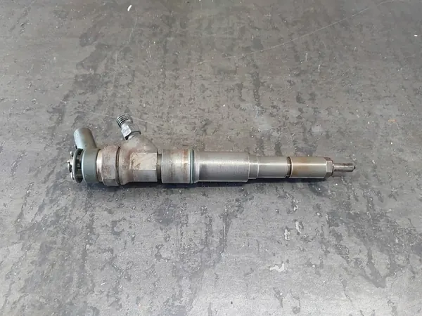 Inyector BMW OE 7788609 image 8