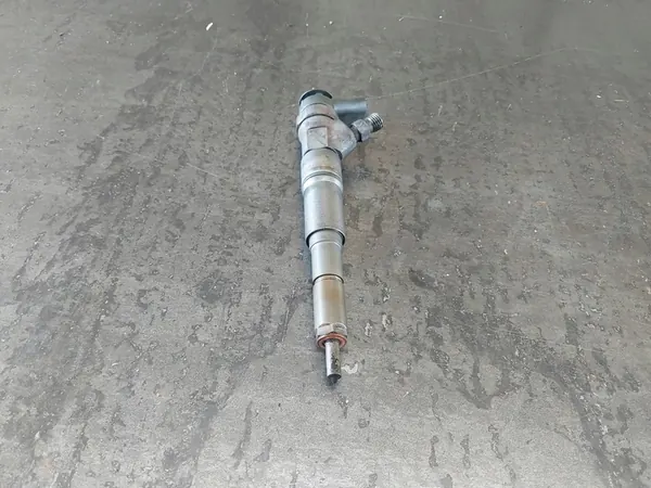 Inyector BMW OE 7788609 image 9