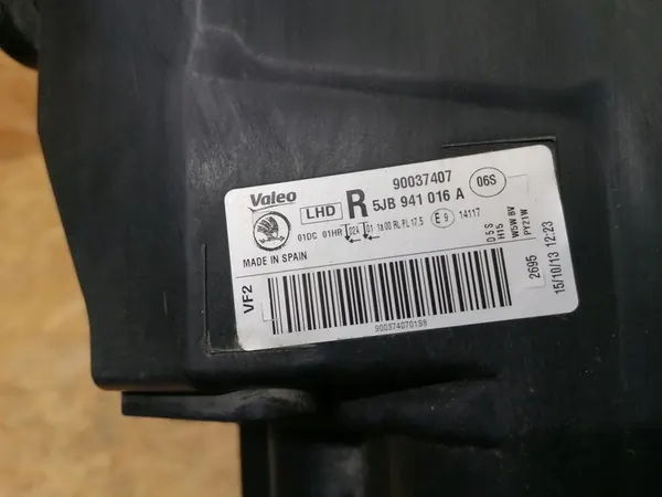 Farol Direito Skoda Rapid 5J Xenon 2012-2017 OEM image 4