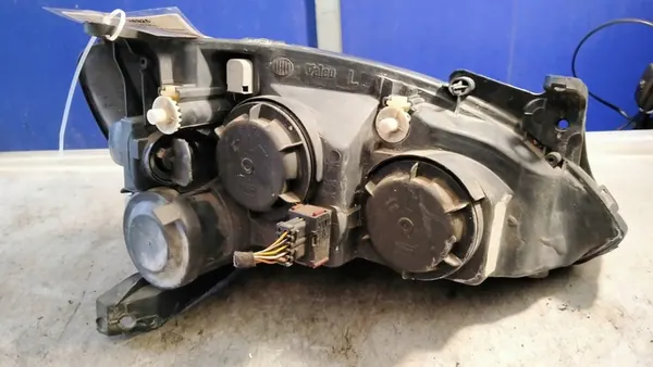 Lámpara delantera izquierda Opel Corsa C 9196231 image 2