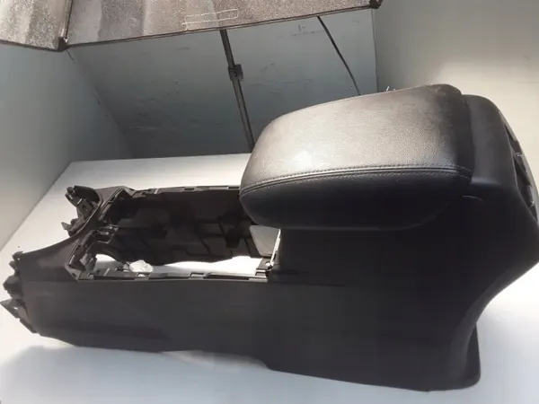 Accoudoir console Honda CR-V OEM 32104T1EE303 image 4