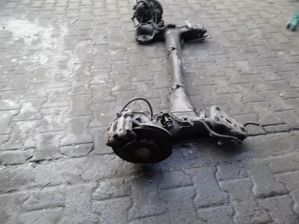 Taka-akselipalkki OEM 1642991780 Citroen C4 III e-C4 image 4