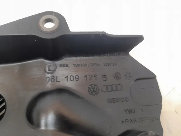 Vattenpumpens Lock Audi Q5 II 2.0 USA 06L109121B image 5