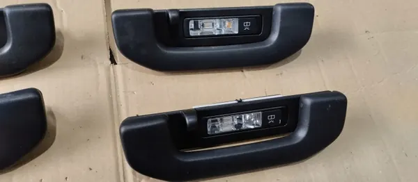 Set Asidero Mercedes V-Class W447 OEM A0009061035 image 3