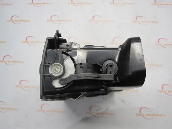 Grille de ventilation centrale OEM A2048305754 Mercedes W204 image 5