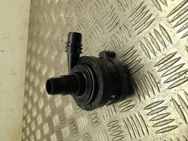 Pompe à eau Opel OEM 9839257180 pour Grandland image 2