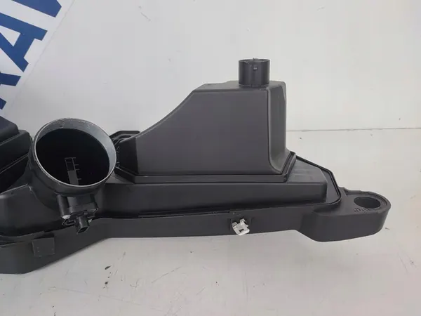 Ilmansuodattimen kotelo BMW F30 F31 F20 F21 image 10