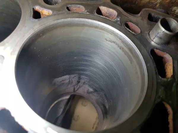 Bloc moteur OEM mercedes413 pour 2.7 D V6 image 4