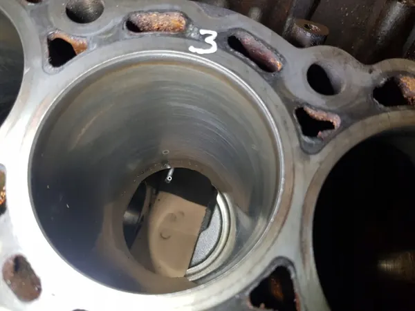 Bloc moteur OEM mercedes413 pour 2.7 D V6 image 7