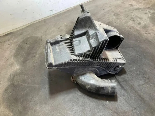 Luftfilterhus OEM 8200366696 för Nissan NV200 image 3