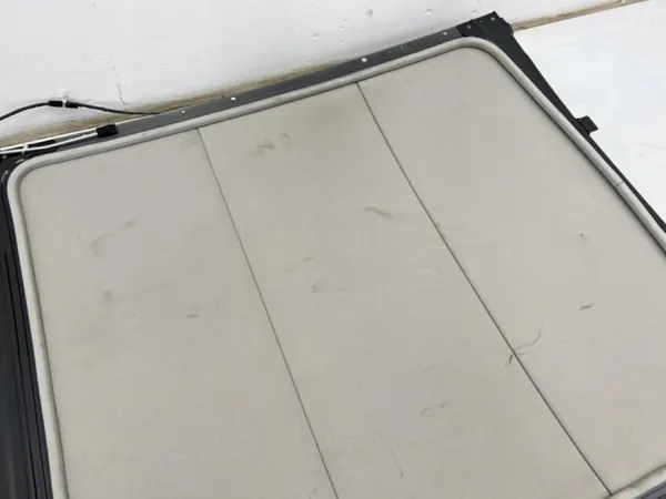 Persiana Techo Nissan OE OEM MMAUTKO17490 - Usado image 4