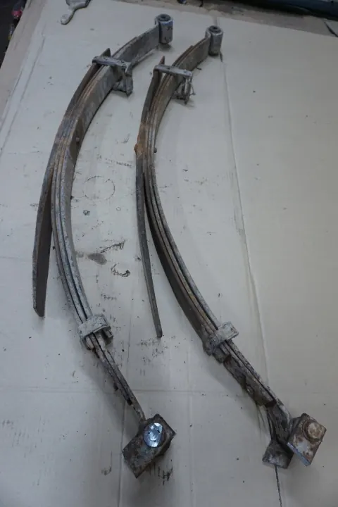 Opel Campo Hintere Blattfedern OEM 00000019 image 3