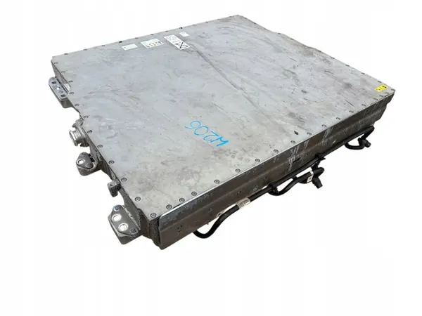 MERCEDES W206 C-KLASA AKUMULATOR BATERIA 74Ah image 1