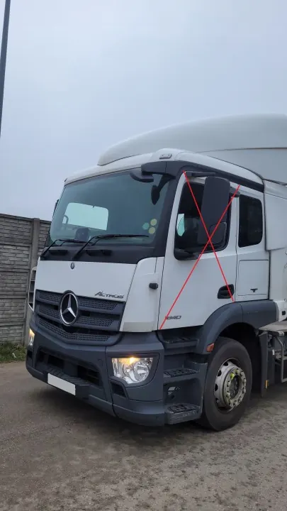 Begagnad Mercedes smal hytram - OE-kvalitet image 3