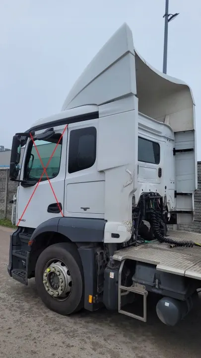 Begagnad Mercedes smal hytram - OE-kvalitet image 4