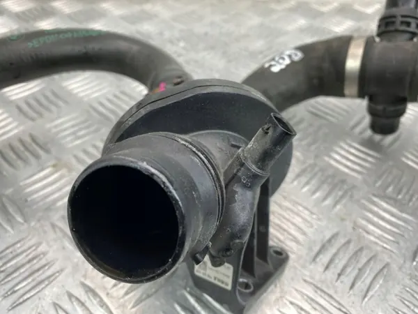 BMW Thermostatbehuizing OEM 6644619 - Gebruikt image 4