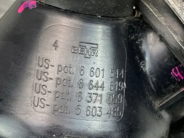 BMW Thermostatbehuizing OEM 6644619 - Gebruikt image 7