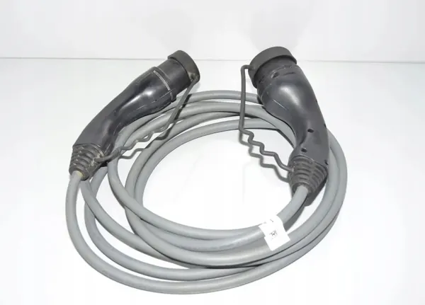 BMW Akun latauskaapeli OEM 70321A2 iX3 G08:lle image 2