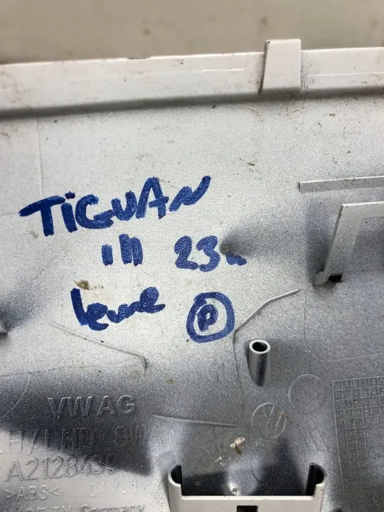 OEM 571857537A Linker spiegelbehuizing VW Tiguan III image 7
