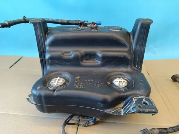 Skoda AdBlue-Tank & Pumpe OEM 5Q0131969F 3Q0131877D image 3