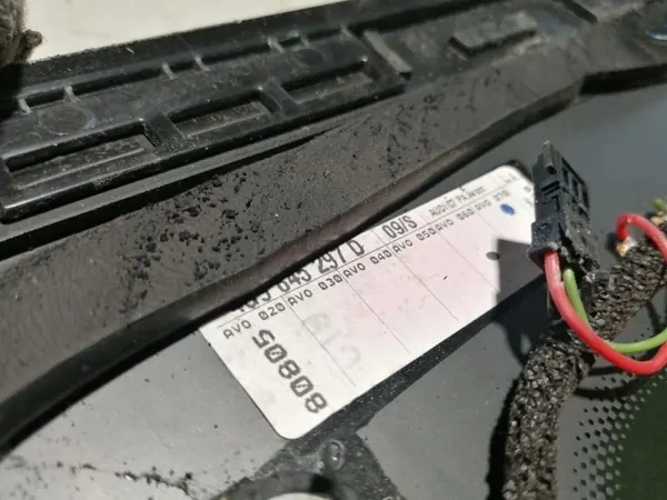 Gebrauchte Audi OE Heckscheibe links OEM 4G9845297D image 3