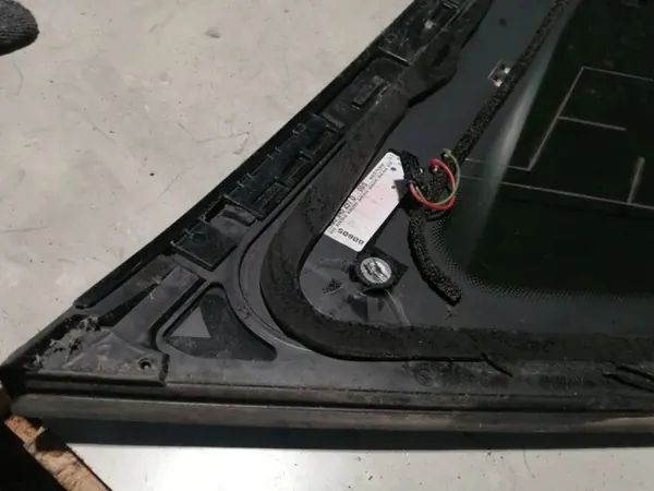 Gebrauchte Audi OE Heckscheibe links OEM 4G9845297D image 9