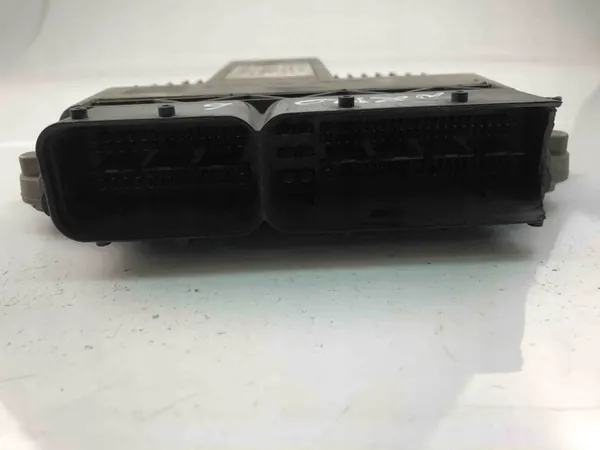 Unité de contrôle moteur Lancia Ypsilon 2011 OEM 51847822 image 3