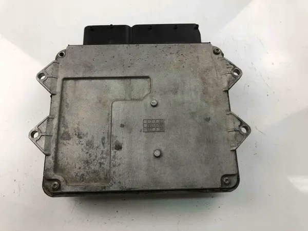 Unité de contrôle moteur Lancia Ypsilon 2011 OEM 51847822 image 4