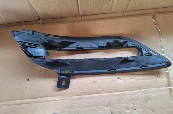 Grille inférieure droite de pare-chocs Mercedes B-Class W246 OEM image 2