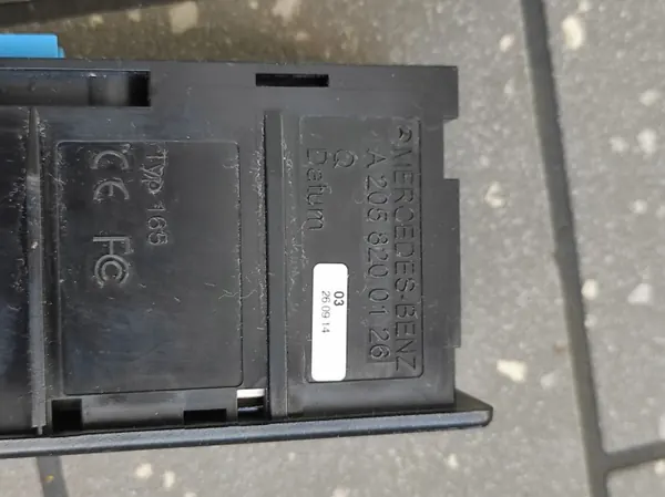 Mercedes USB-Leser OEM A2058200126 für W205 image 4