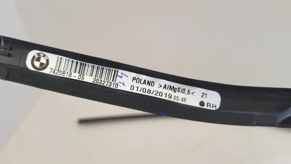 BMW X2 F39 runkopäällyste tiiviste OEM 7420818 image 4