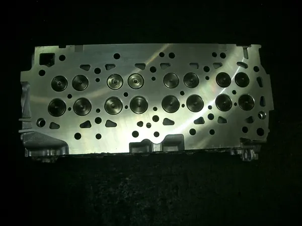 Cabeza de cilindro Nissan Cabstar Navara 2.5 YD25 DDTI image 3