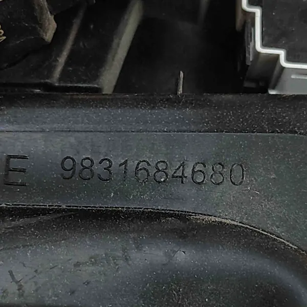 Trappe à carburant OEM 9831684680 Peugeot 2008 II Électrique image 5