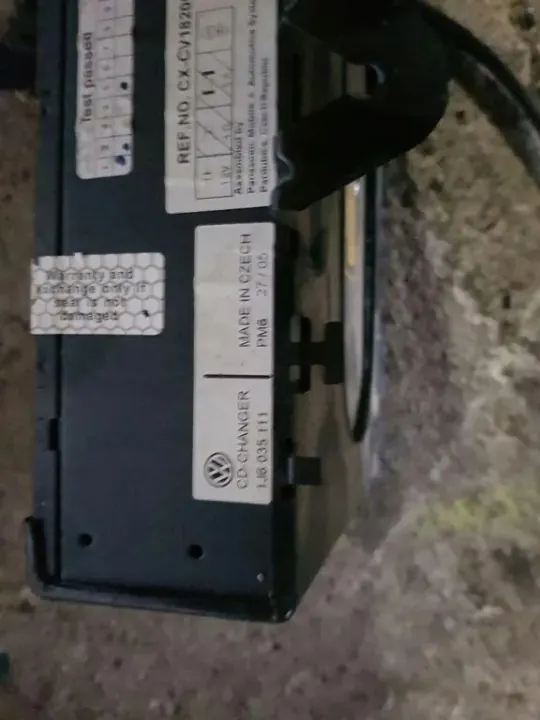 VW Touareg CD-vaihtaja OEM 1J6033111 - Käytetty image 3