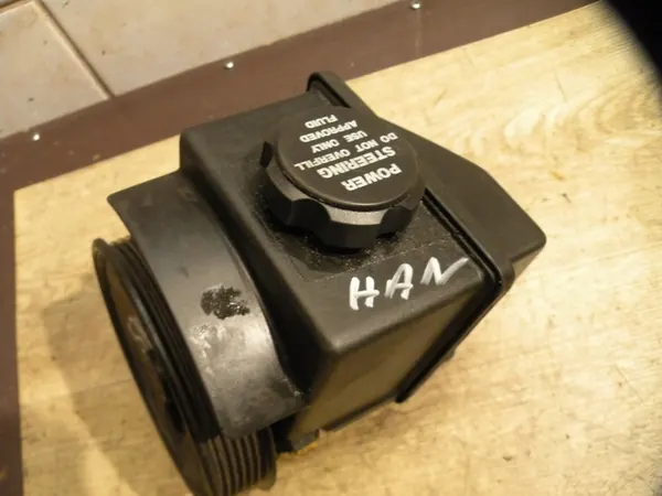 Volvo OE 3546907 Stuurbekrachtigingspomp image 2