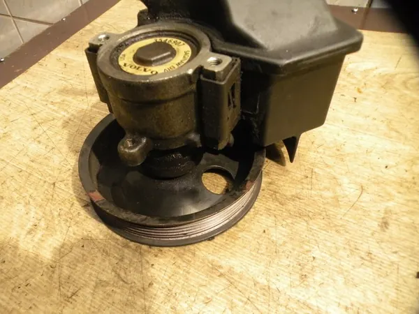 Volvo OE 3546907 Stuurbekrachtigingspomp image 5