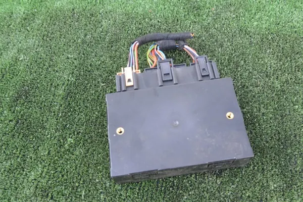 VW Comfortmodule OEM 7L0959933K voor Touareg 2005 image 3