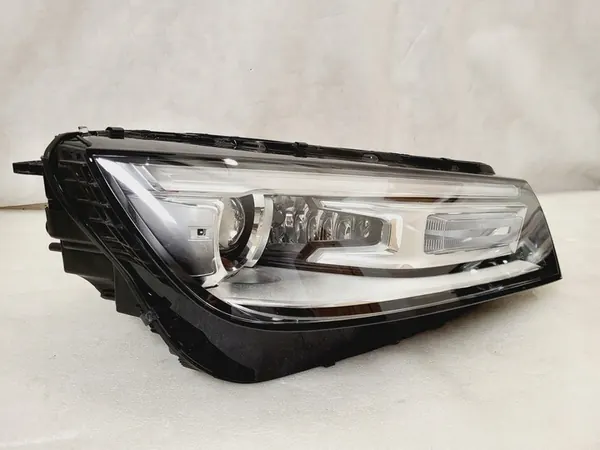 AUDI Q5 BI-XENON LED Izquierda + Derecha image 5