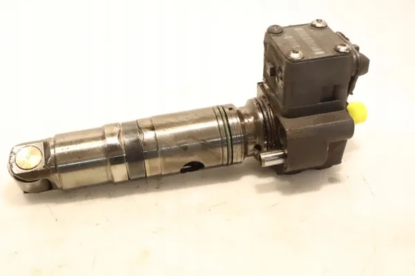 Pompe à injection Mercedes-Benz A0280746902 d'occasion image 3