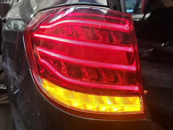 Linker Achterlicht LED 12-16 Mercedes W212 Kombi A2129061703 image 2