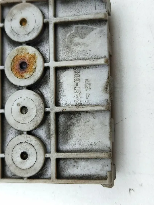 Mitsubishi Outlander Pyrotechnische Klema 2014 PA6TG35 image 9