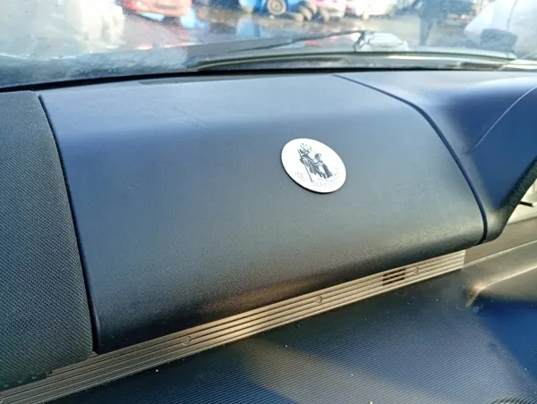 Övre passagerarhandskfack Nissan X-Trail T30 01-05 OEM MM-2801-42 image 2