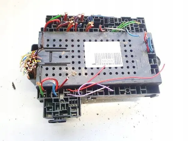 Sicherungskasten Volvo S80 OEM 9441584 1999 2.5L image 3