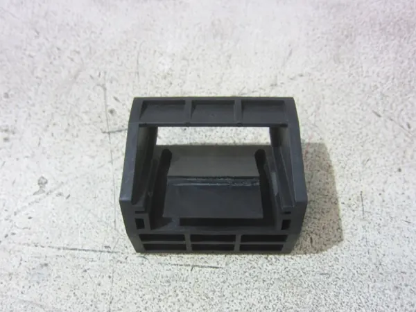BMW Waterkoeler-bevestiging OEM 17117533537 image 5