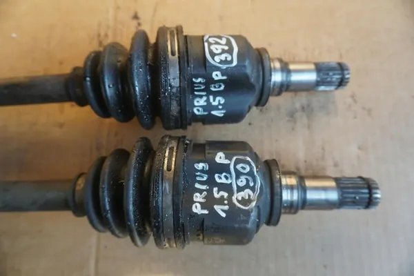 TOYOTA PRIUS II XW20 Höger CV Led 1.5 Hybrid 2003-2009 image 2