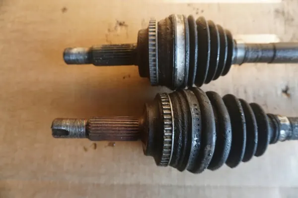 TOYOTA PRIUS II XW20 Höger CV Led 1.5 Hybrid 2003-2009 image 3