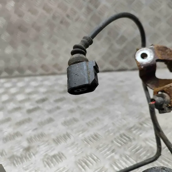 Oikea etujarrusatula VW TOUAREG 3.0L 7L6615150A image 8