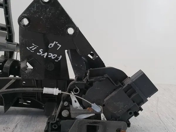 Linke Vordertürschloss Ford Focus II FL image 3